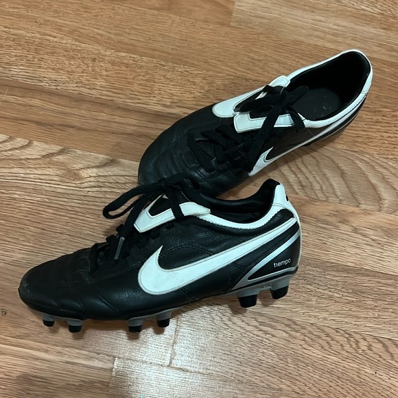 NIKE TIEMPO MYSTIC II FG SOCCER Cleat Men Sz 6 US - Picture 1 of 5
